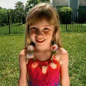 ice-cube-necklace-summer-craft-photo-420-FF0803COOLA10