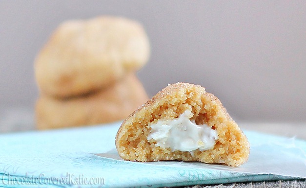 Cream-Cheese-Stuffed-Cinnamon-Sugar-Pillow-Cookies_thumb_4