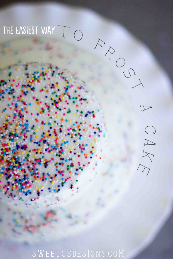 the-easiest-way-to-frost-a-cake-get-a-faux-fondant-look-in-seconds-and-its-delicious-cake-party-fondant