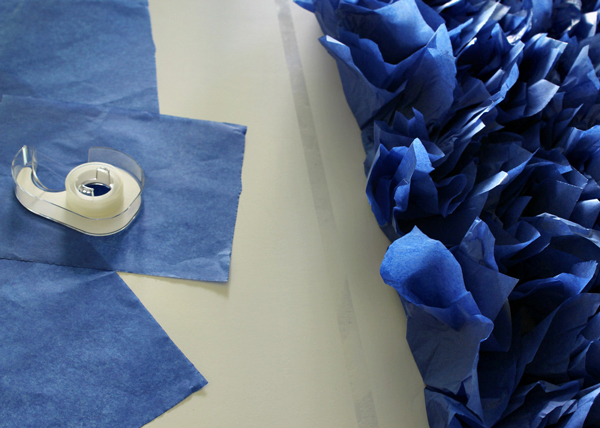 diy-tissue-backdrop-2