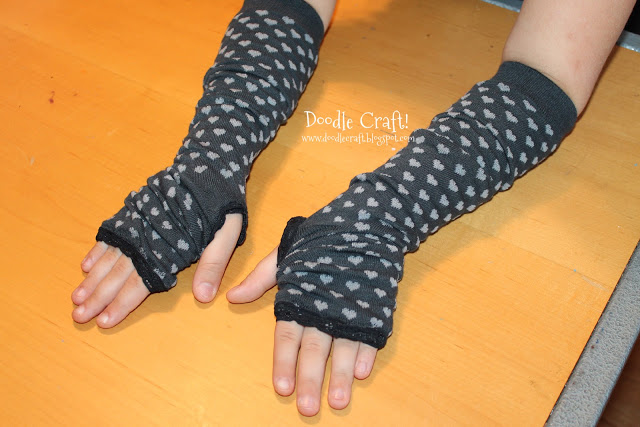 fingerless gloves from socks tutorial