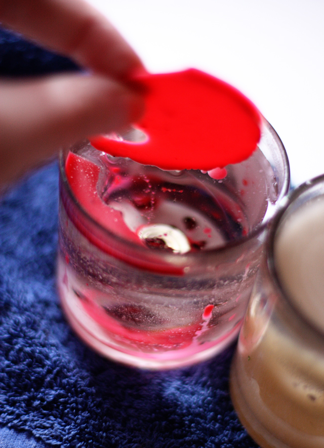 candle-wax-removing-from-votives-640