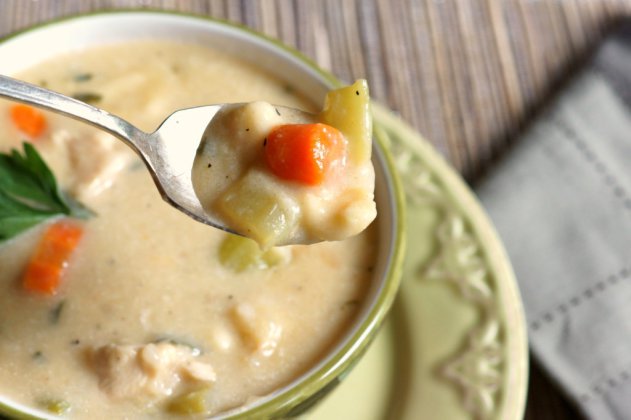 631x420xChicken-and-Gnocchi-Soup-3-1024x682.jpg.pagespeed.ic.B0btXF_wBv