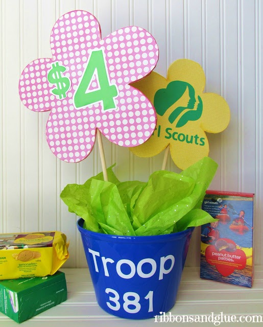 Girl-Scout-Cookie-Booth