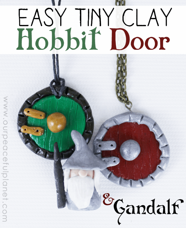 Easy-Clay-Hobbit-Door-and-Gandalf-6