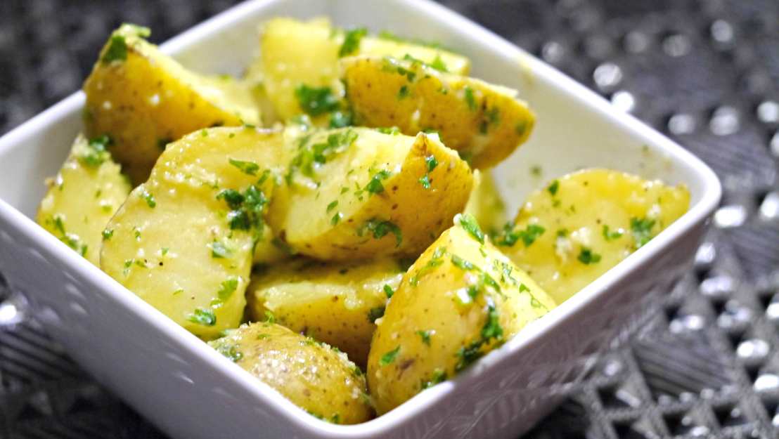 potatoes-with-parsley-and-garlic.w1.jpg