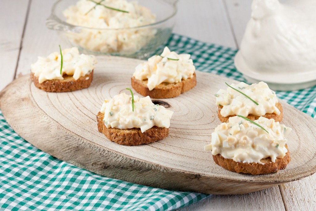 Easy-egg-salad-1024x683