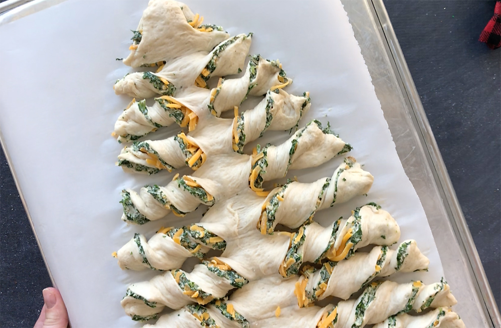 christmas-tree-breadsticks-spinach-dip-easy-holiday-appetizer-recipe-7