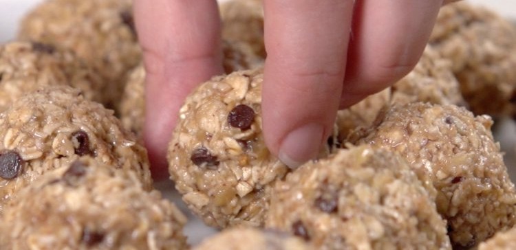 Banana-Oat-Energy-Bites-750x364