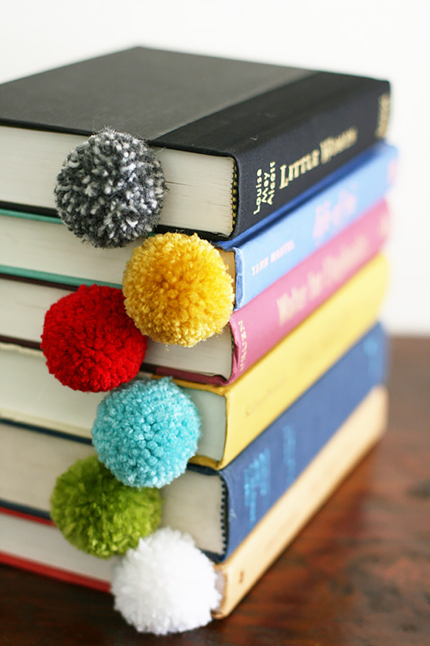Yarn-Ball-Bookmarks.jpg