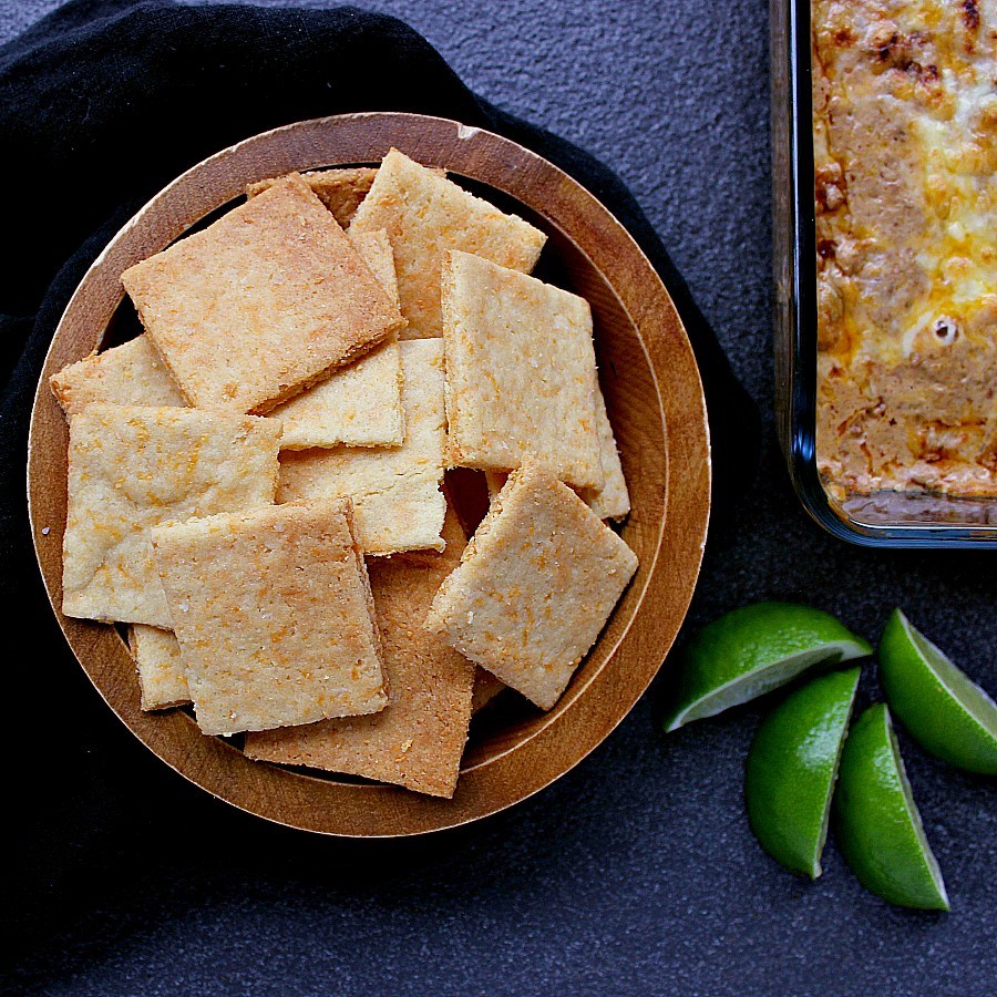 low-carb-cheese-crackers-feature-2