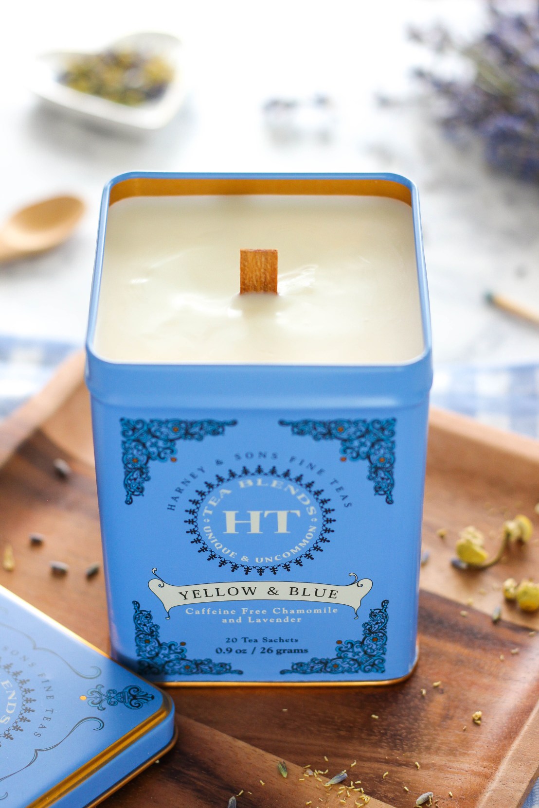 How-To-Make-Pretty-Tea-Infused-Scented-Candles-In-A-Tin