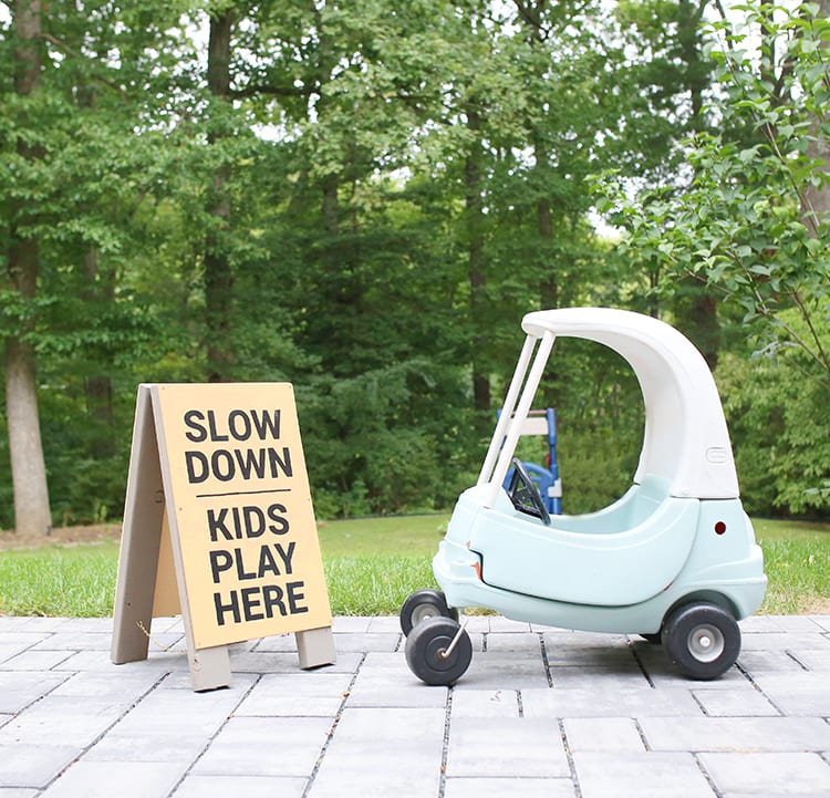 DIY-Slow-Kids-at-Play-Sign-3