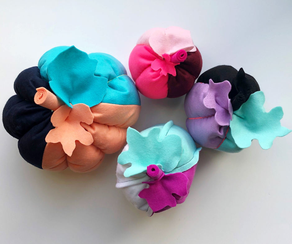 DIY-color-blocked-felt-pumpkins.png