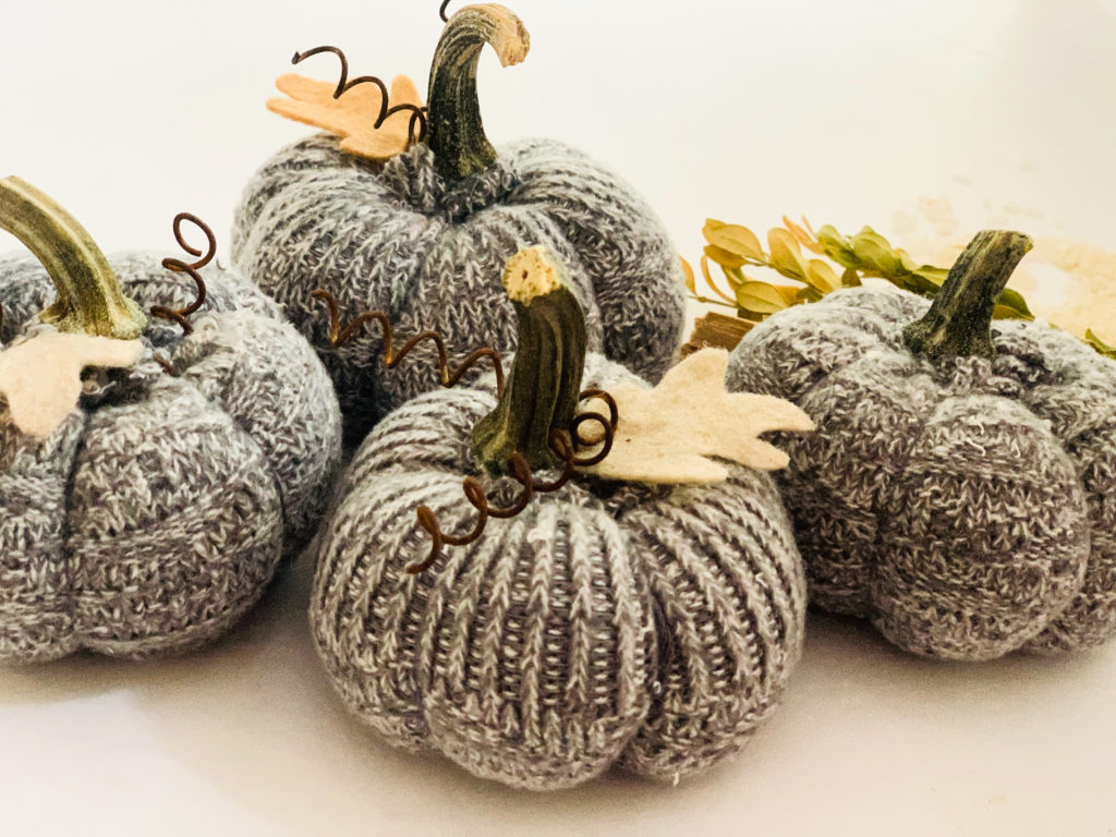 fabric.pumpkins.tutorial.easy_.1-1024x768.jpg