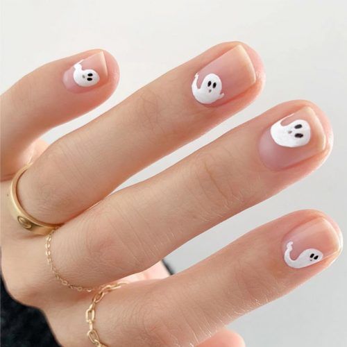 halloween-nail-designs-nude-short-boo-art-500x500