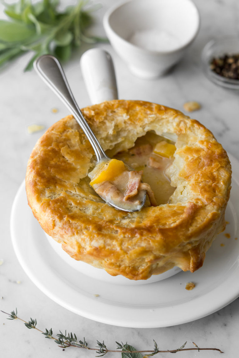 pumpkin-pot-pie-with-white-beans-and-bacon4-768x1152