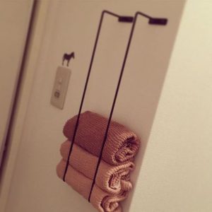 japanese-towel-rack-e1507205620517.jpg